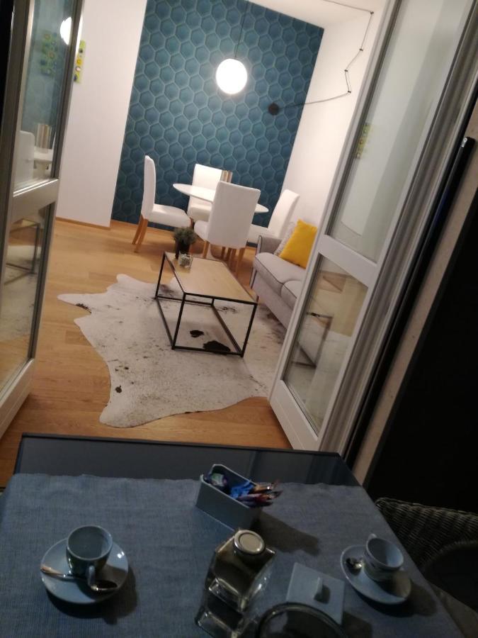 Suite 51 Appartamento Con Terrazzo A 50 Mt Dal Lago - Private Parking (Adults Only) アローナ エクステリア 写真
