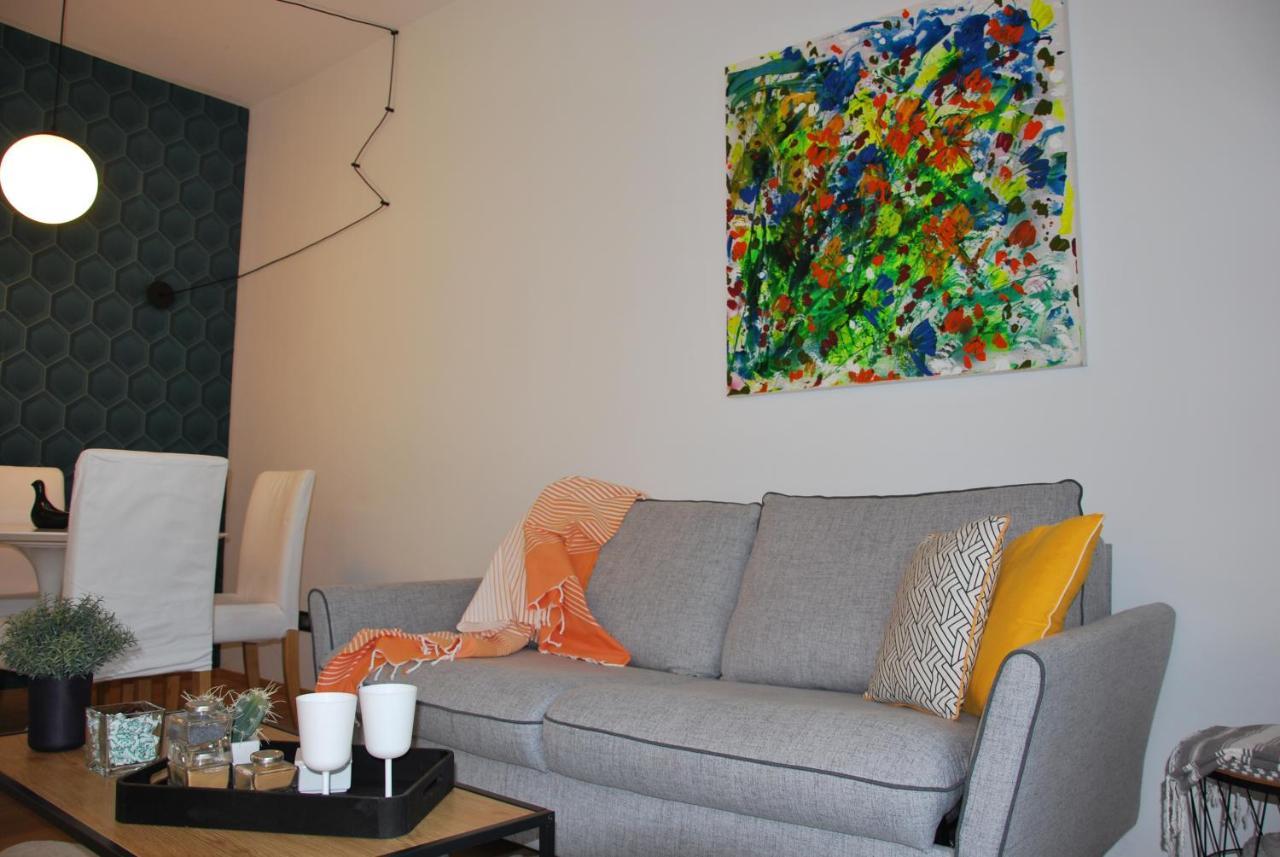 Suite 51 Appartamento Con Terrazzo A 50 Mt Dal Lago - Private Parking (Adults Only) アローナ エクステリア 写真