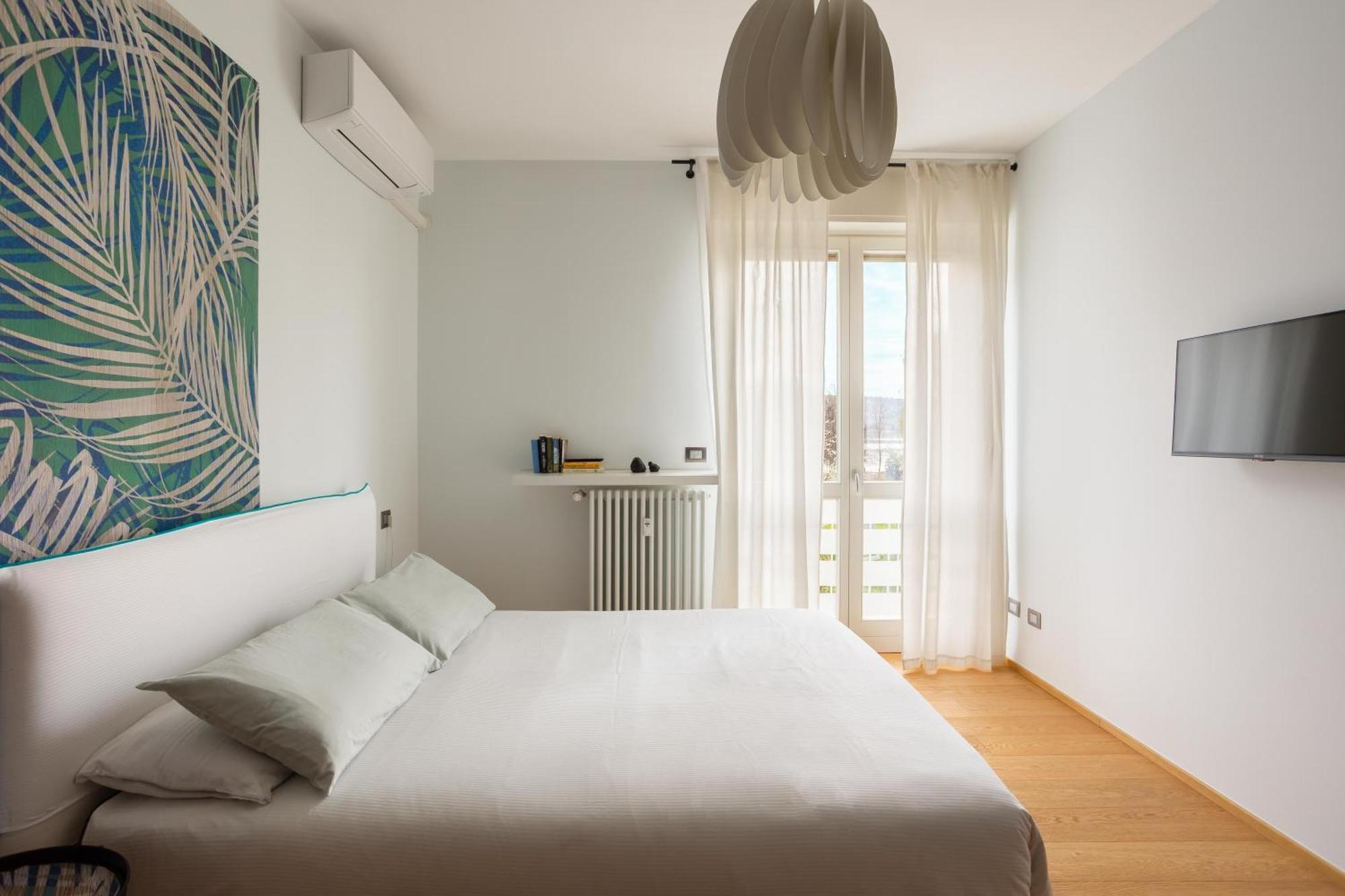 Suite 51 Appartamento Con Terrazzo A 50 Mt Dal Lago - Private Parking (Adults Only) アローナ エクステリア 写真