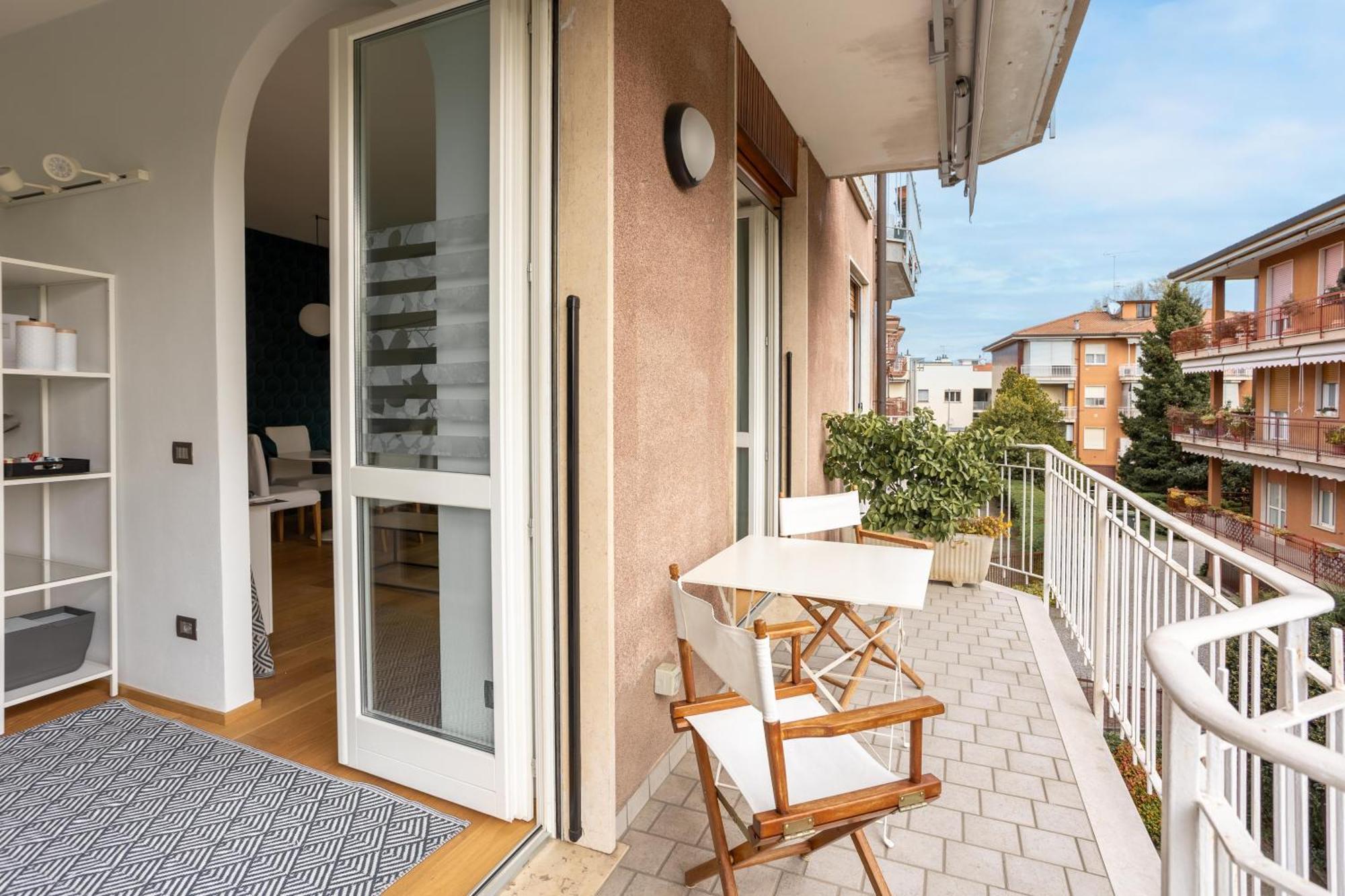 Suite 51 Appartamento Con Terrazzo A 50 Mt Dal Lago - Private Parking (Adults Only) アローナ エクステリア 写真