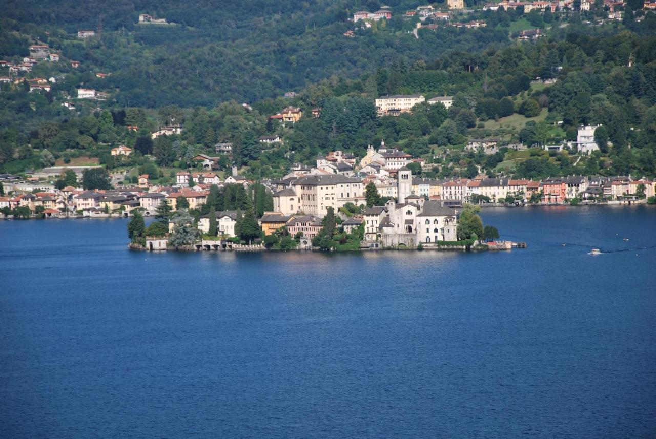 Suite 51 Appartamento Con Terrazzo A 50 Mt Dal Lago - Private Parking (Adults Only) アローナ エクステリア 写真